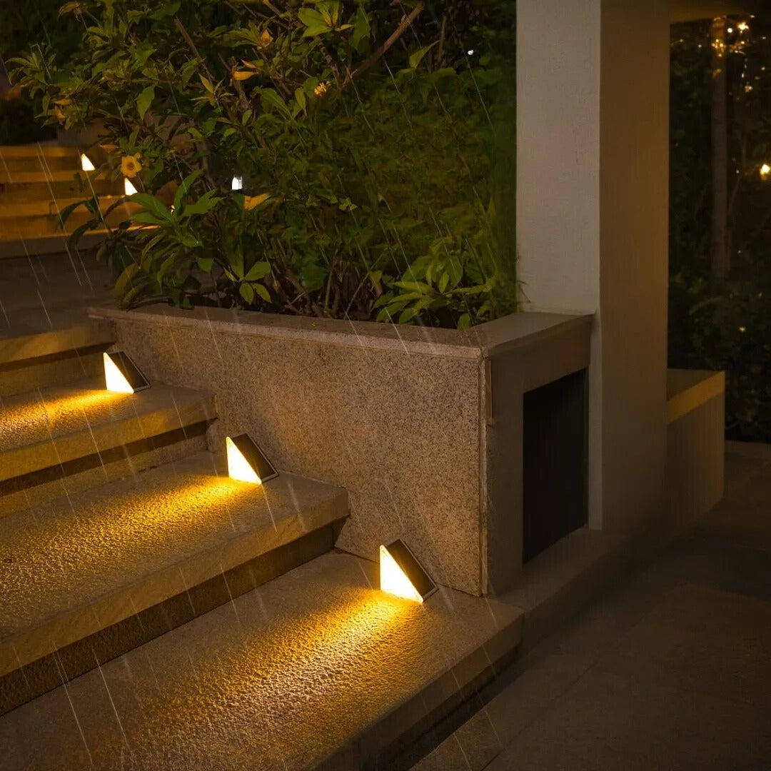 Veronia | Solar-Powered Outdoor Step Lights