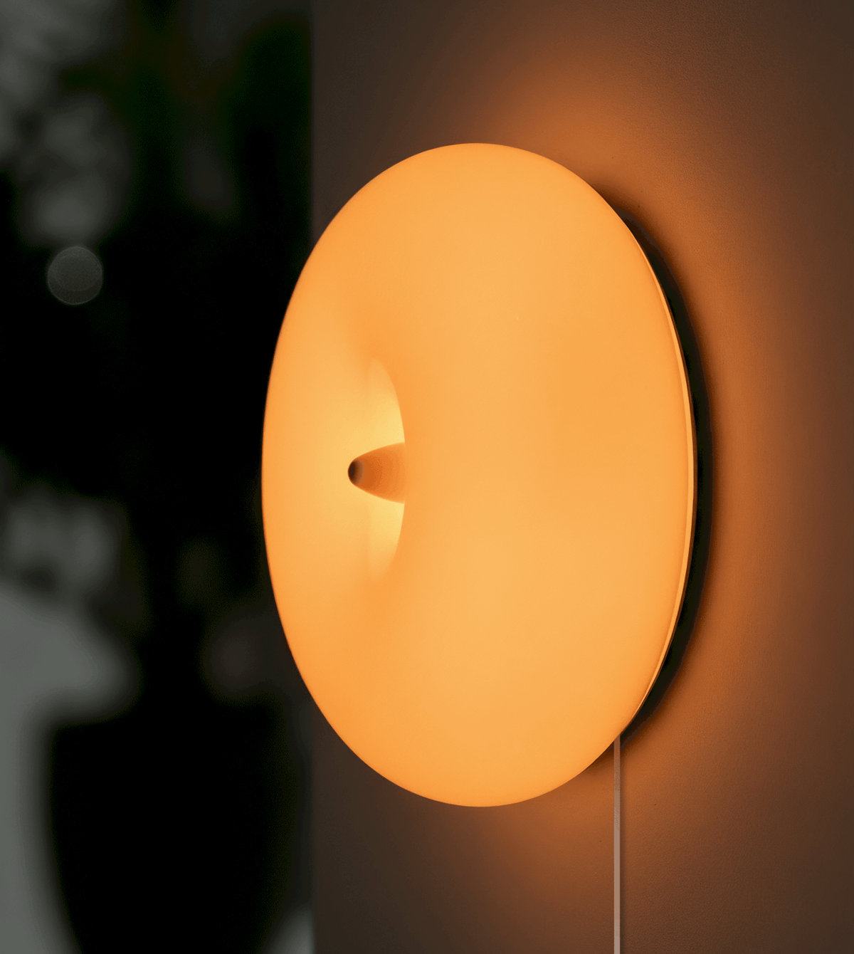 Cirelle | LED Glass Wall Light with Touch Dimmer