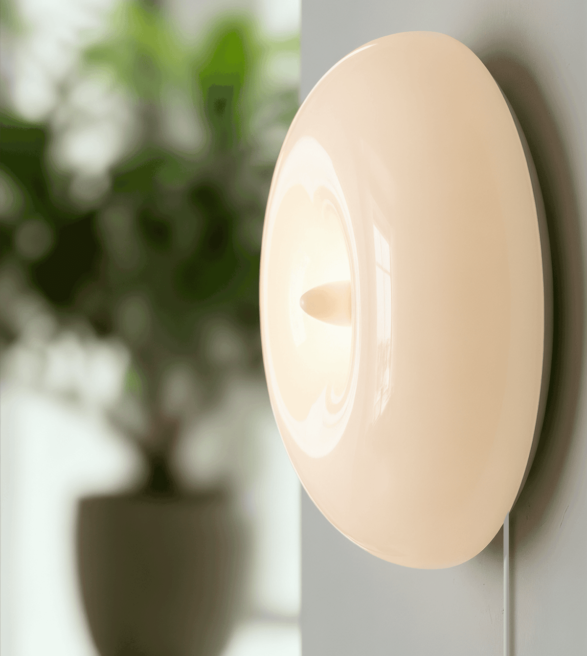 Cirelle | LED Glass Wall Light with Touch Dimmer
