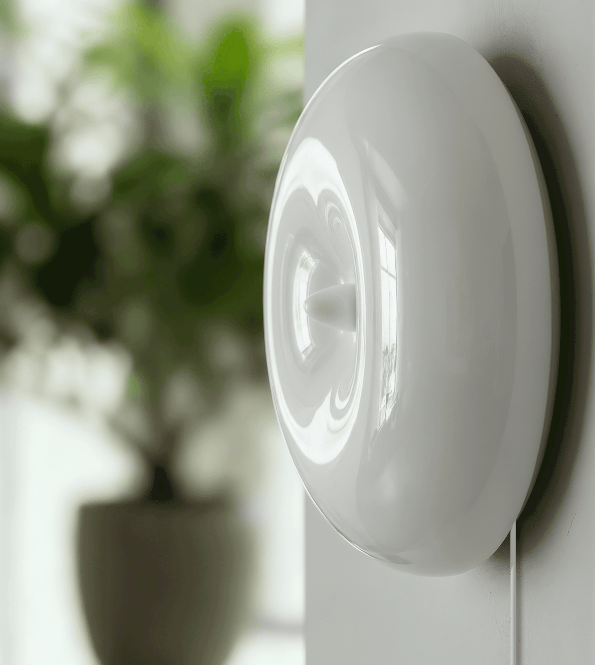 Cirelle | LED Glass Wall Light with Touch Dimmer