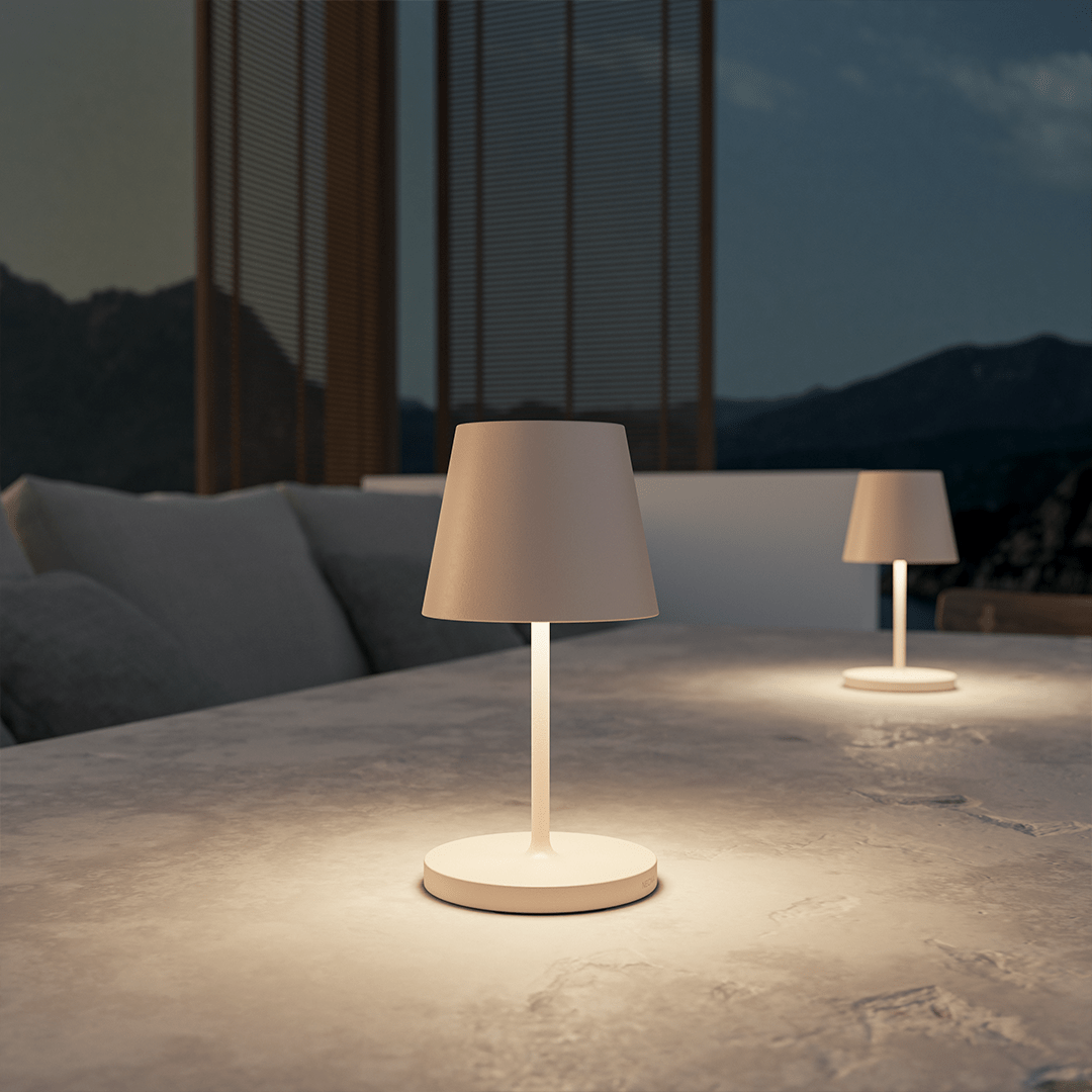 Fiorin | Rechargeable LED Table Lamp
