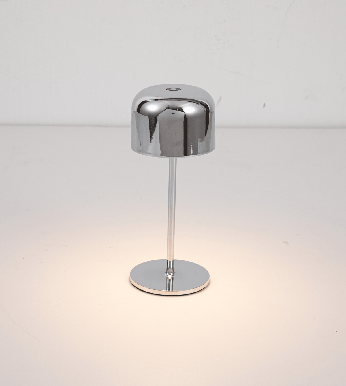 Quinley | Battery-Powered LED Table Lamp