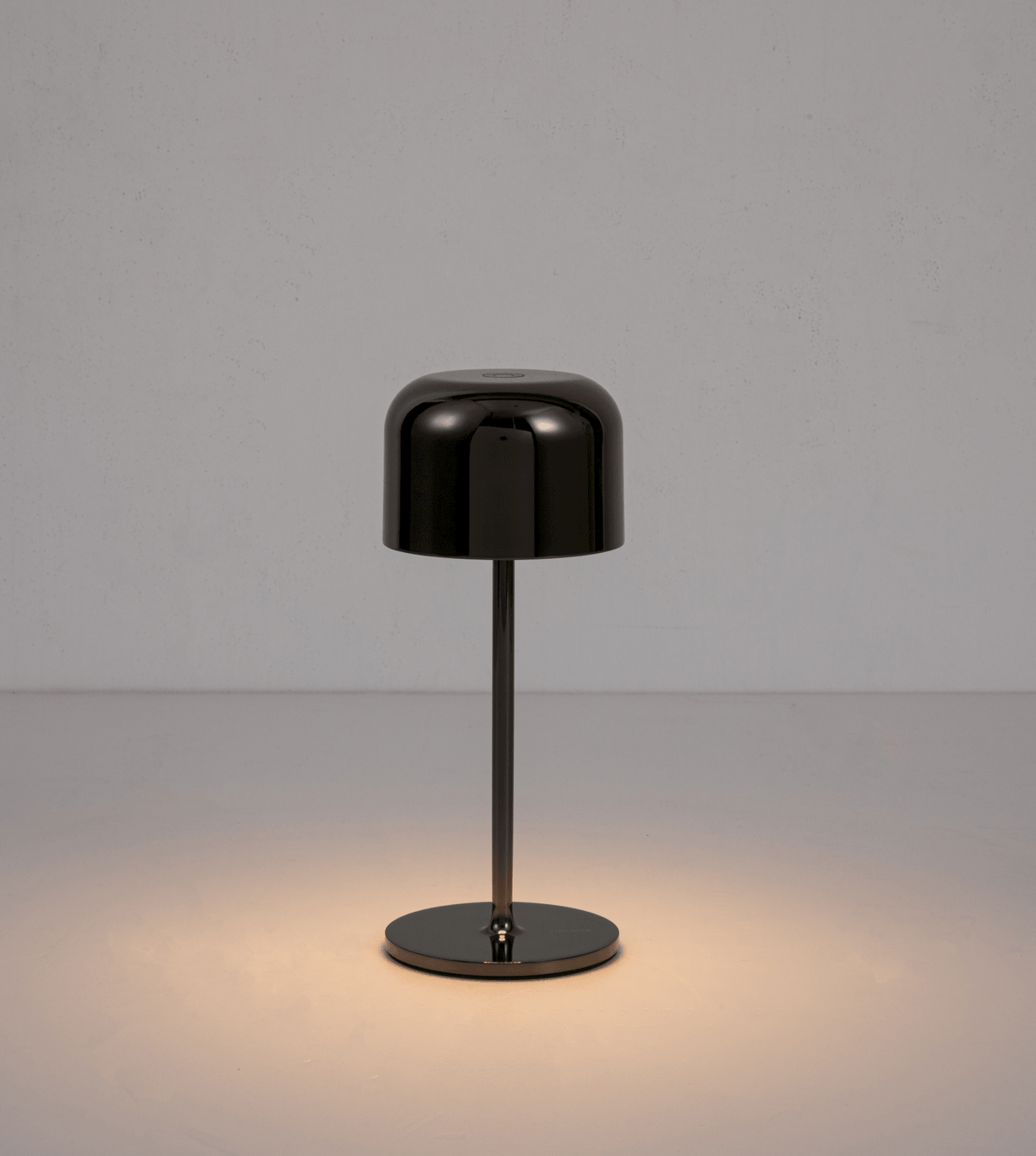 Quinley | Battery-Powered LED Table Lamp