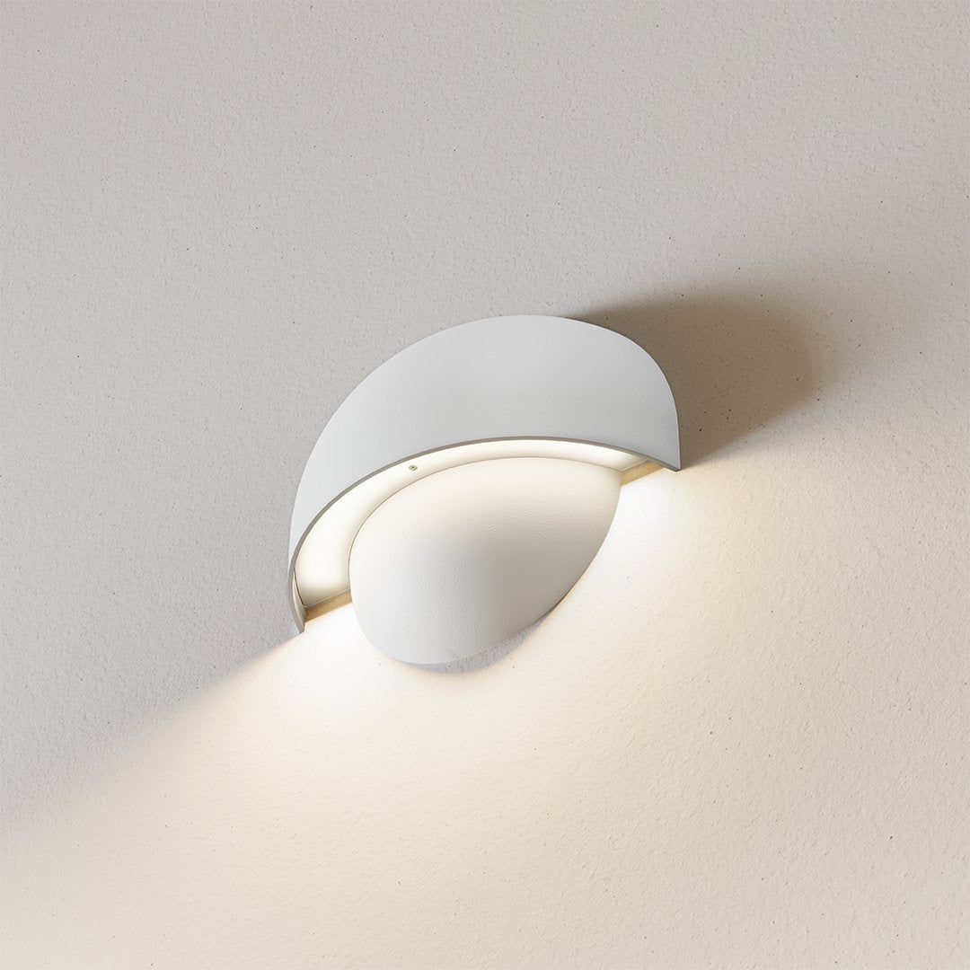 Cythe | Battery-Powered Wall Light with Motion Sensor