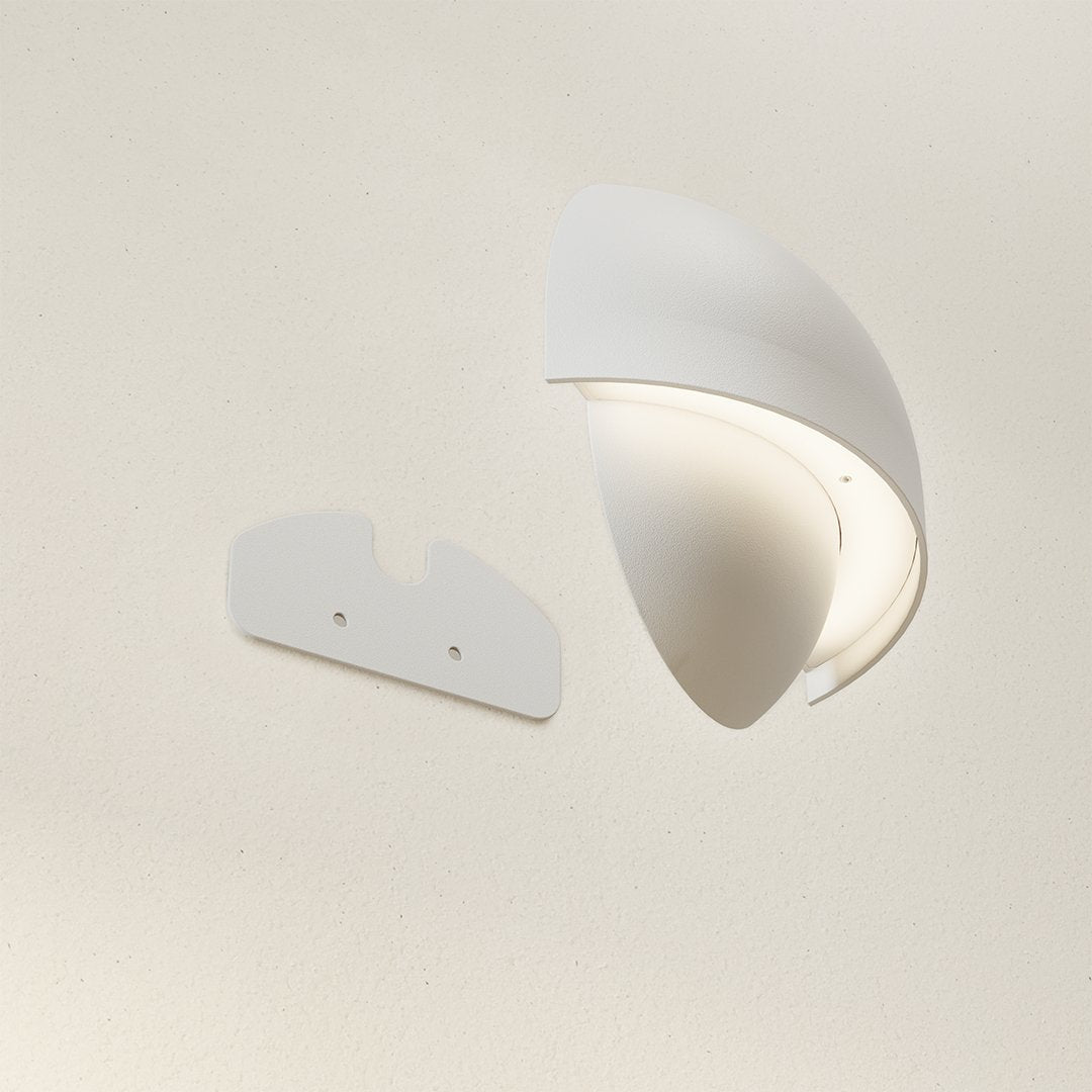 Cythe | Battery-Powered Wall Light with Motion Sensor