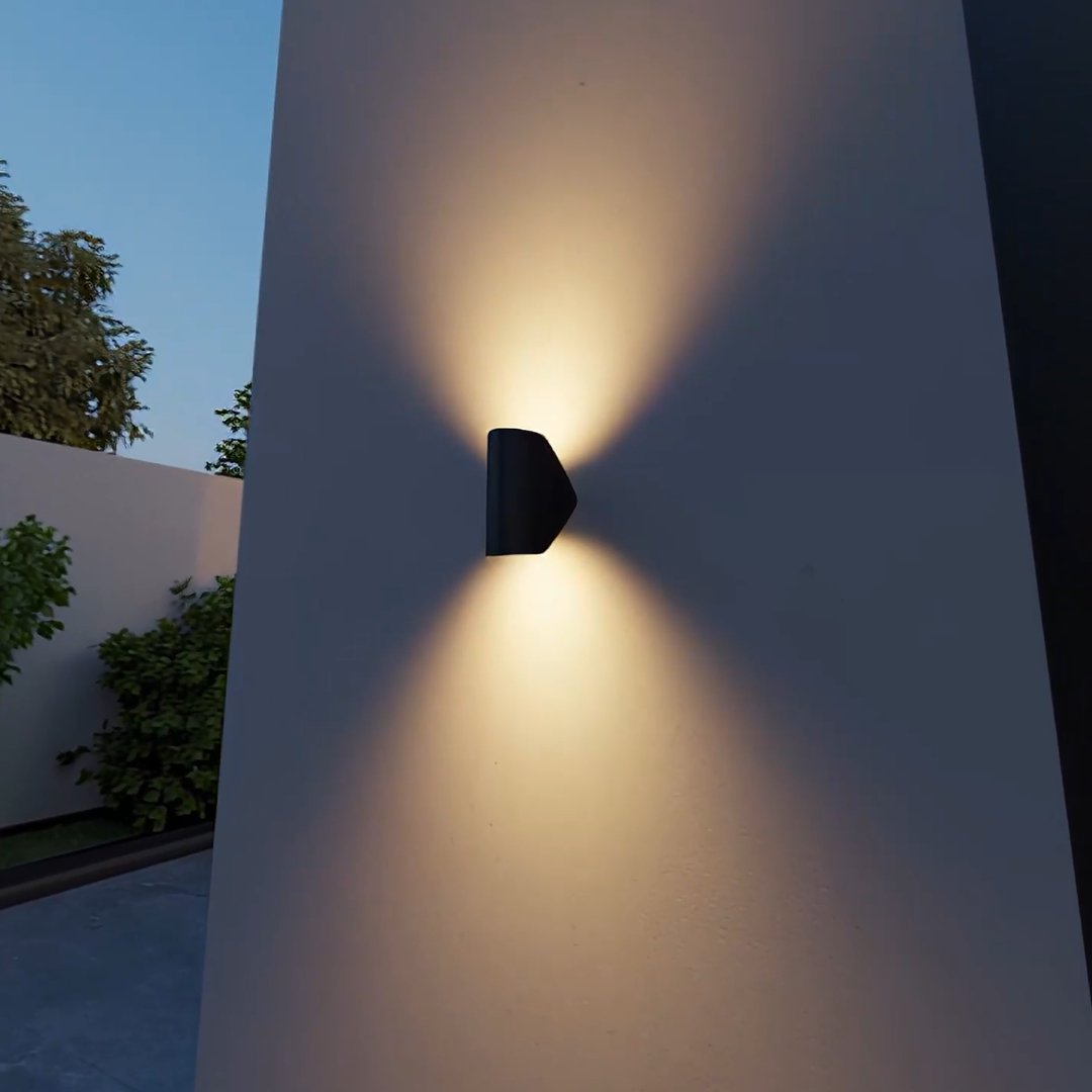 Trevarn | Adjustable LED Wall Light