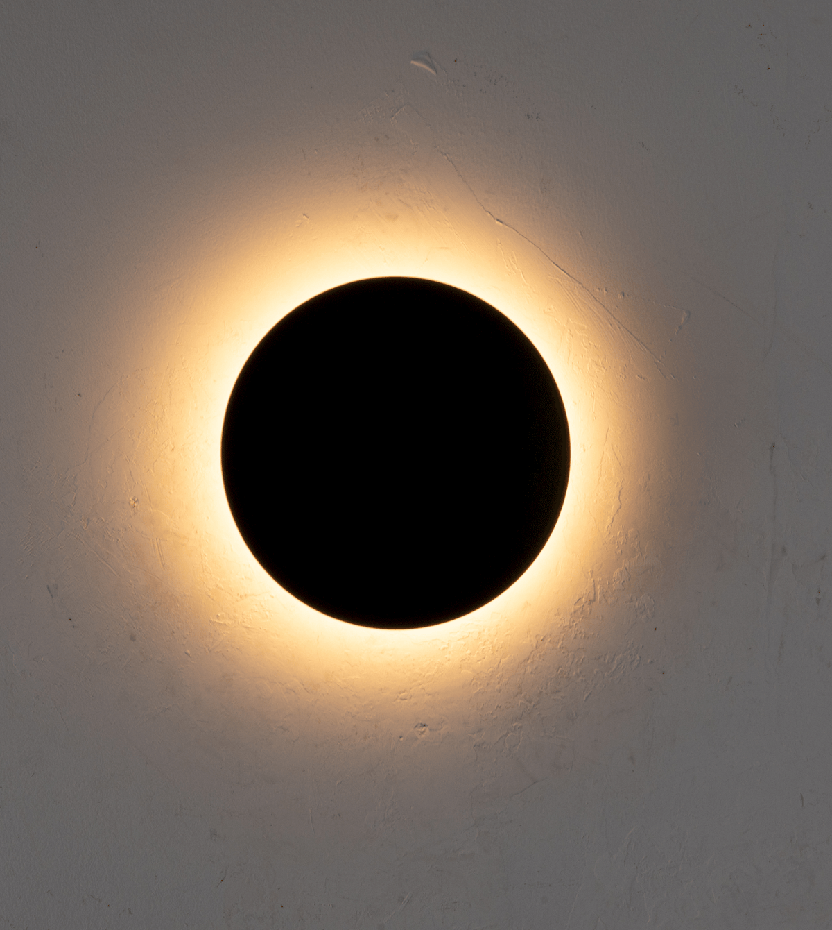 Eclipse | LED Wall Light with Ambient Glow