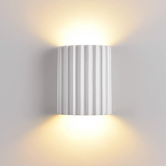 Rylle | Fluted Resin Wall Light