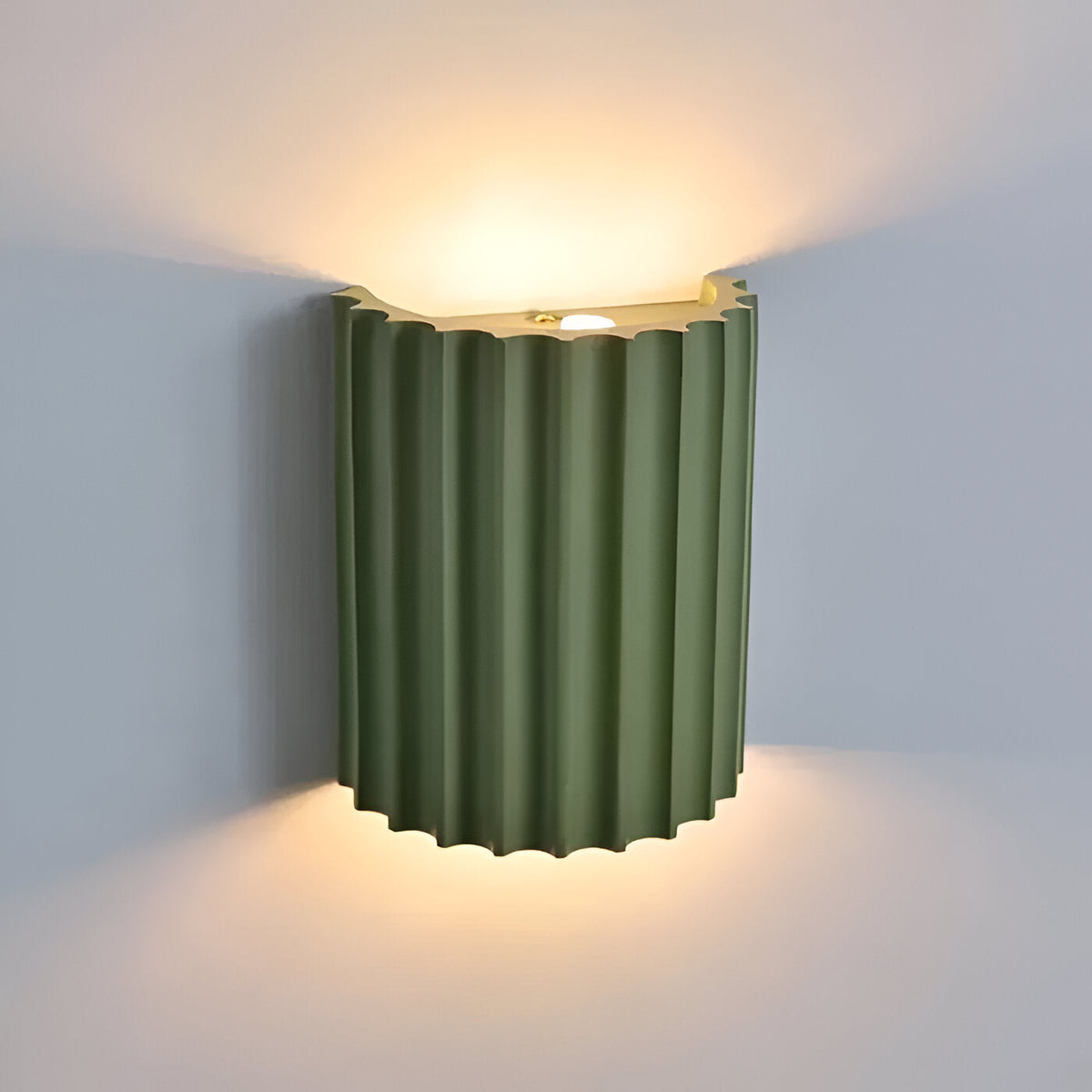 Rylle | Fluted Resin Wall Light