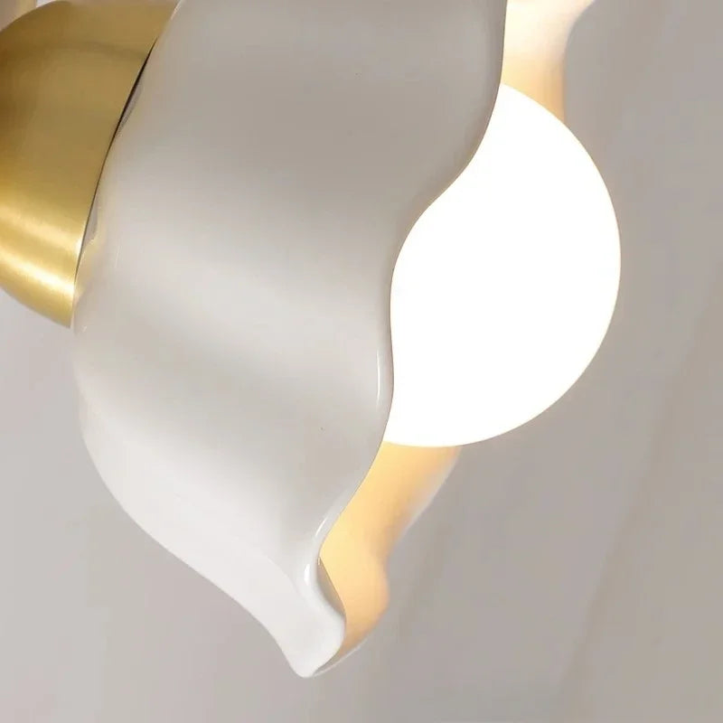 Petaline | Wavy Shade Pull-Chain Wall Light