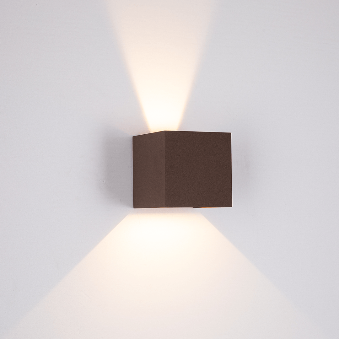 Brymar | LED Wall Light with Adjustable Beam