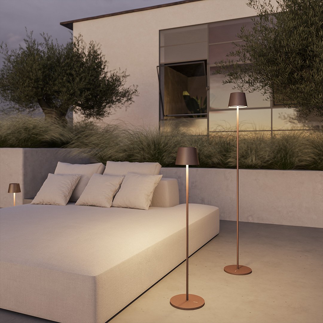 Jett | Battery-Powered LED Floor Lamp