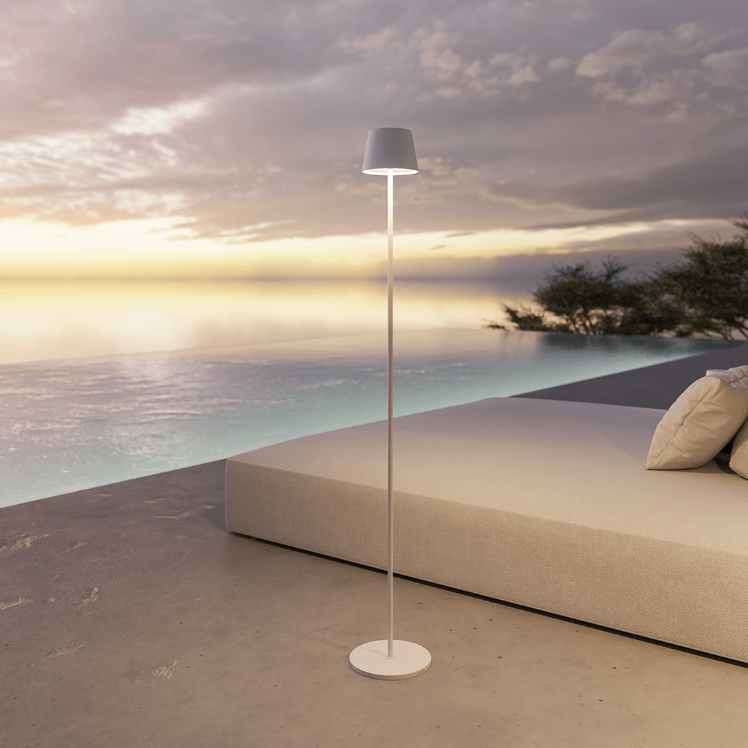 Jett | Battery-Powered LED Floor Lamp