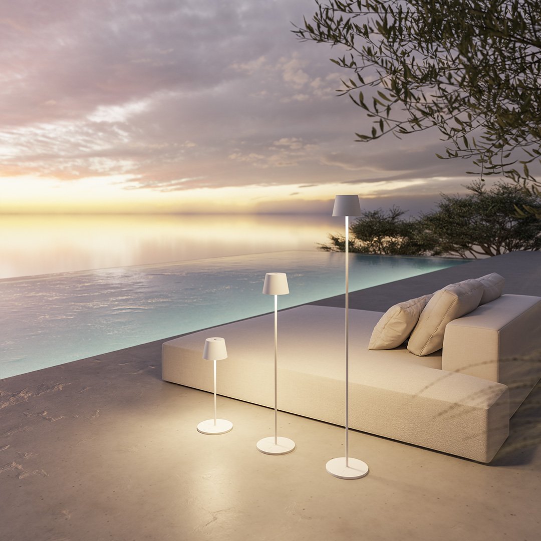 Jett | Battery-Powered LED Floor Lamp