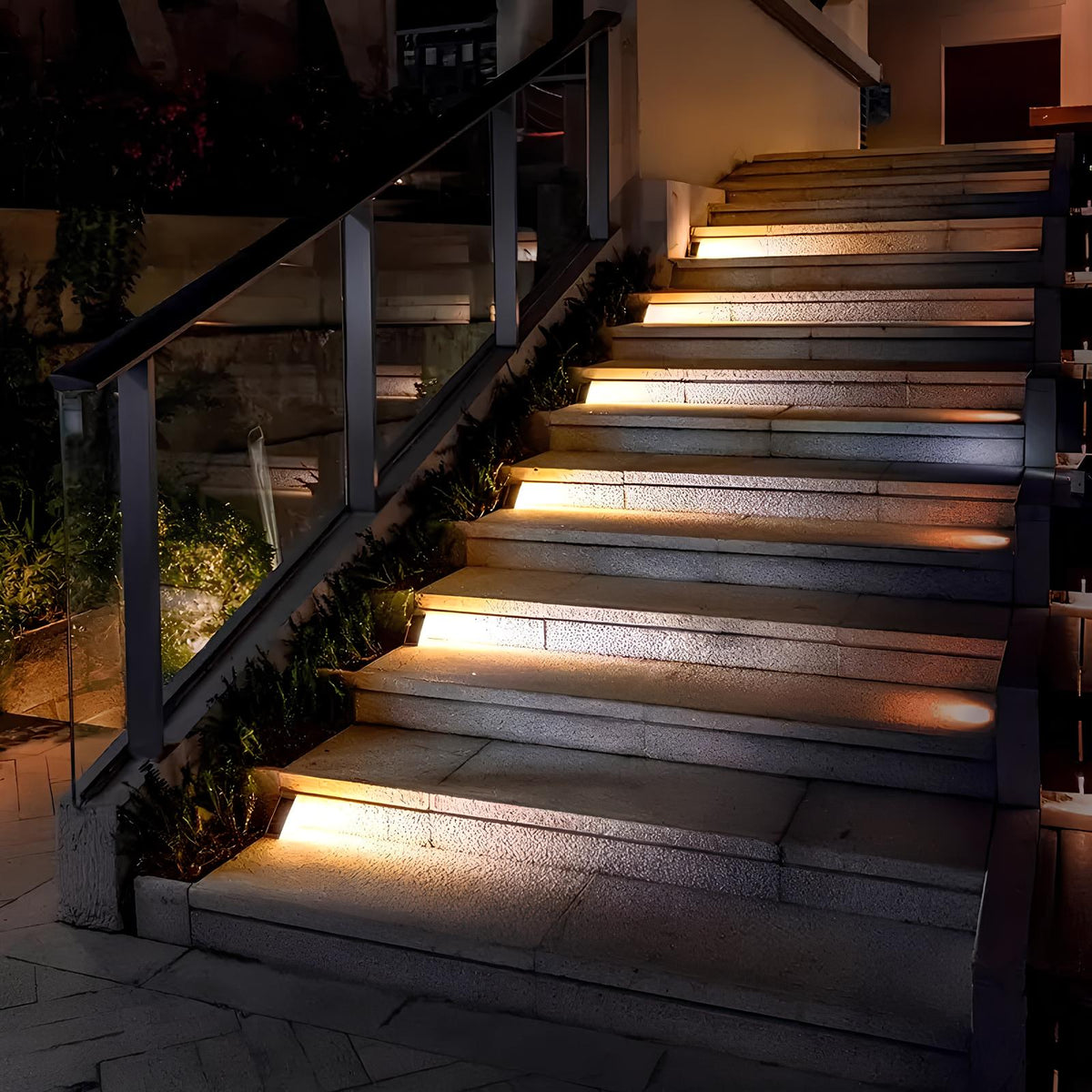 Veronia | Solar-Powered Outdoor Step Lights