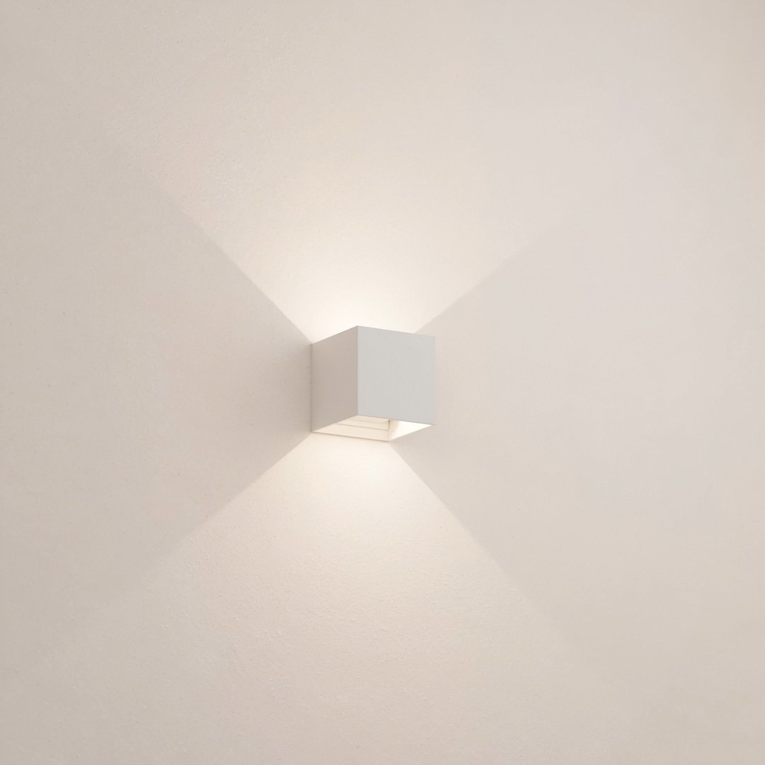 Brymar | LED Wall Light with Adjustable Beam