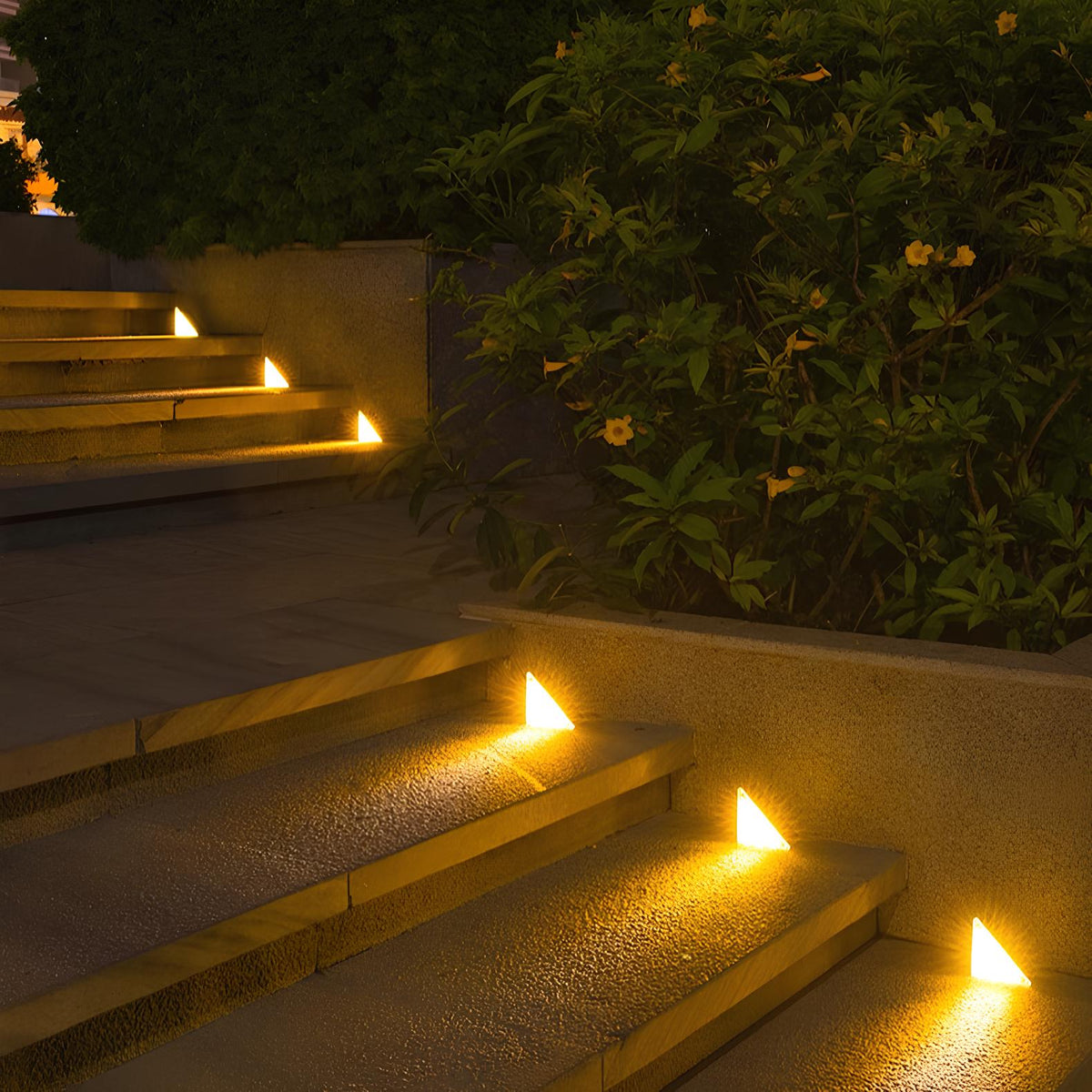 Veronia | Solar-Powered Outdoor Step Lights
