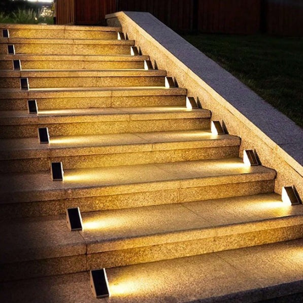Veronia | Solar-Powered Outdoor Step Lights