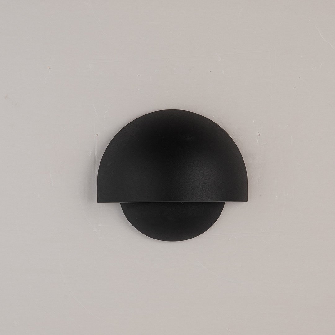 Pace | LED Wall Light with Dual Power Options