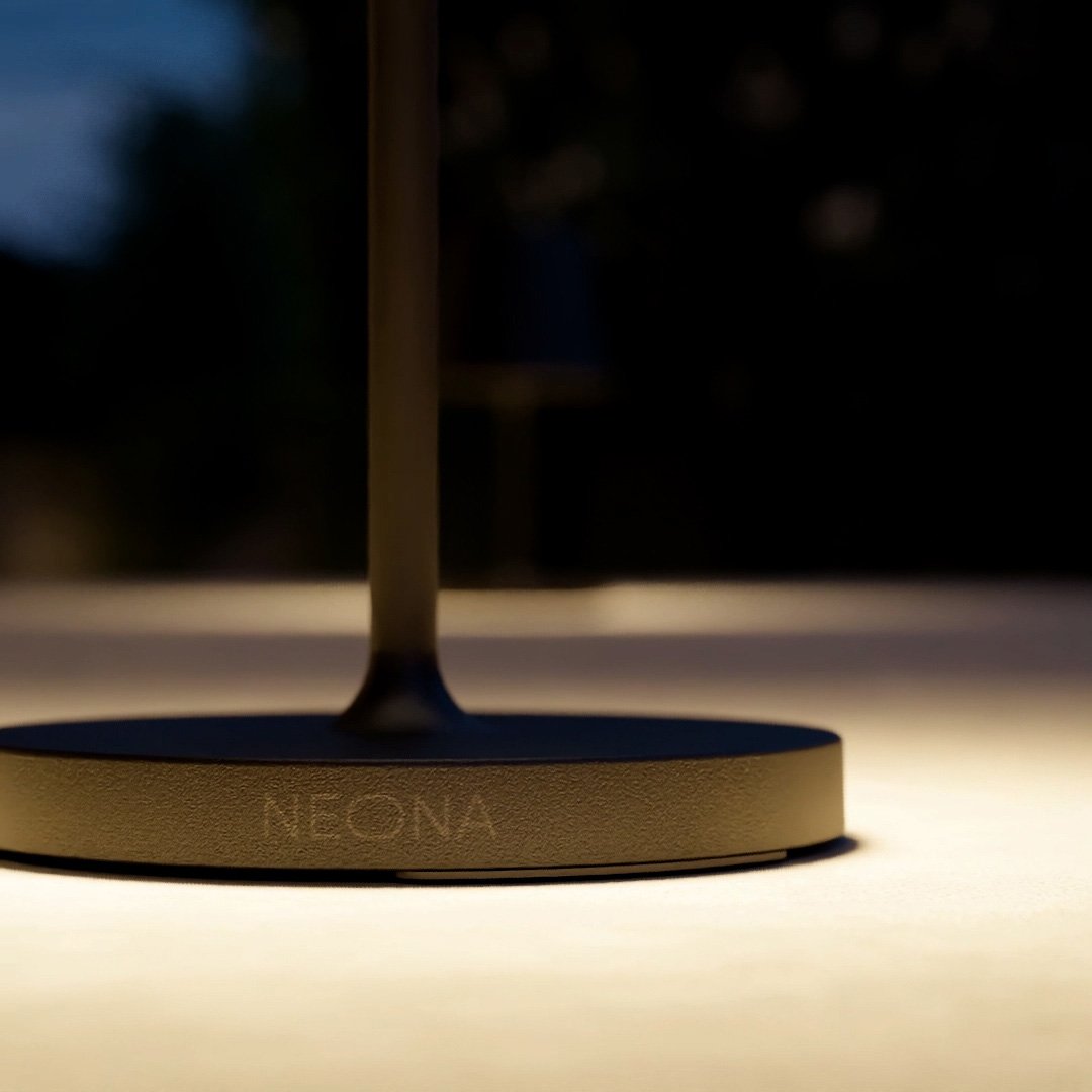 Fiorin | Rechargeable LED Table Lamp